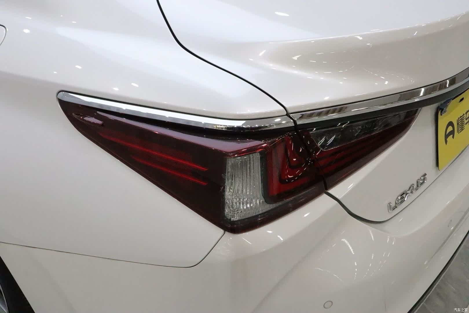 Lexus ES, 2021 19