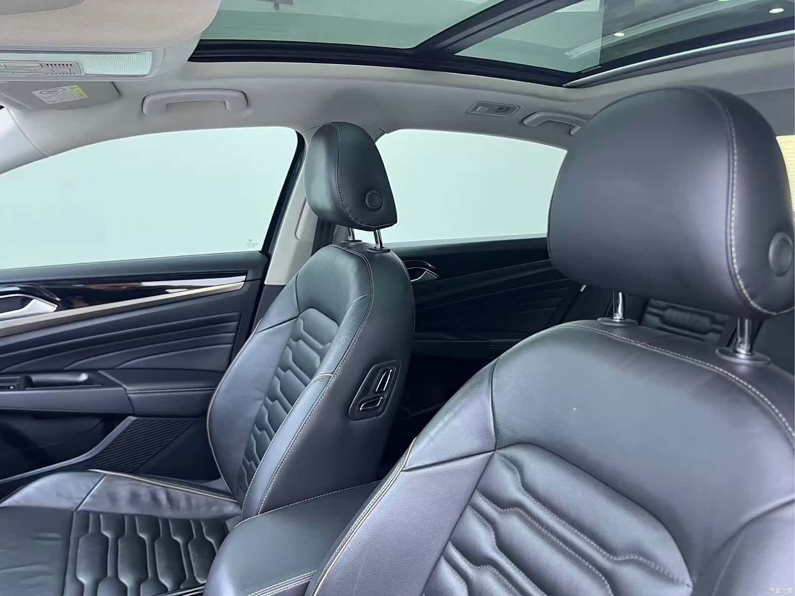 Volkswagen Passat, 2019 4