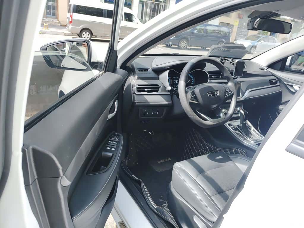 Geely Emgrand, 2021 12