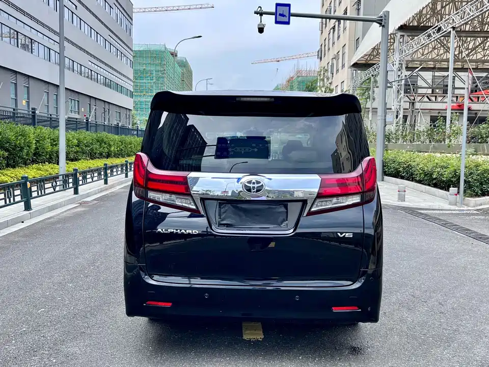 Toyota Elfa