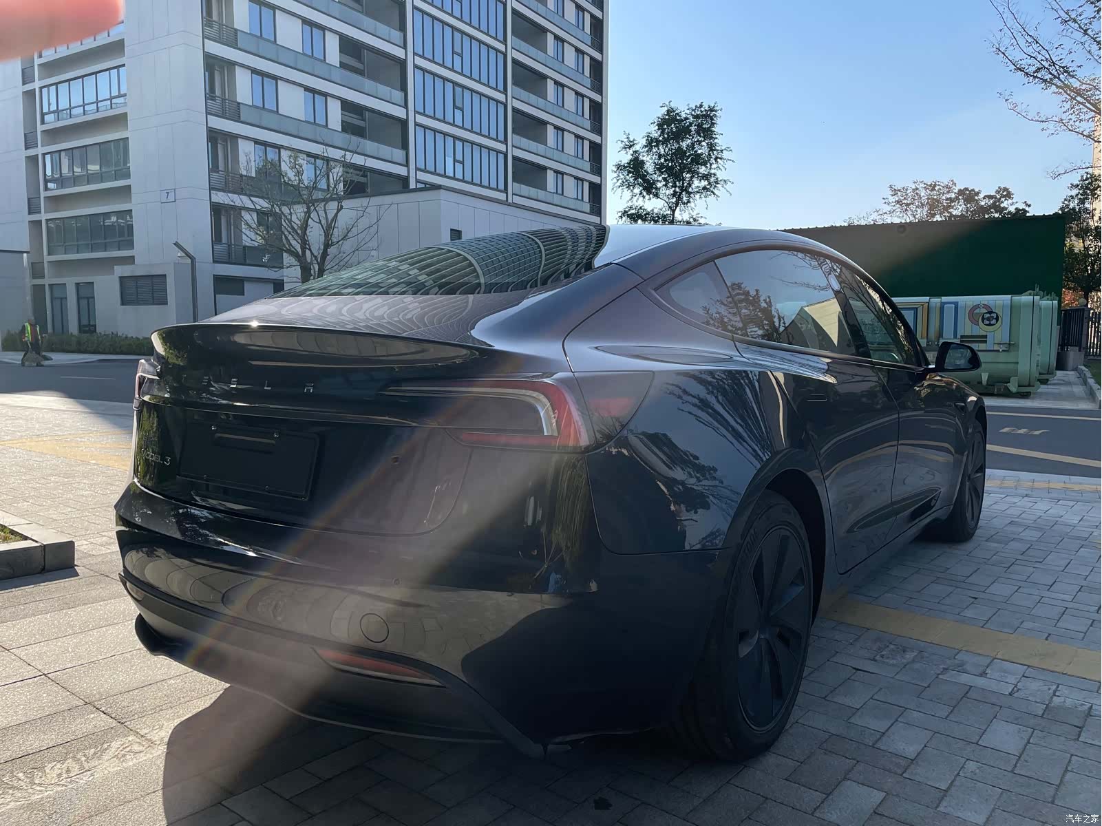 Tesla Model 3, 2025 8