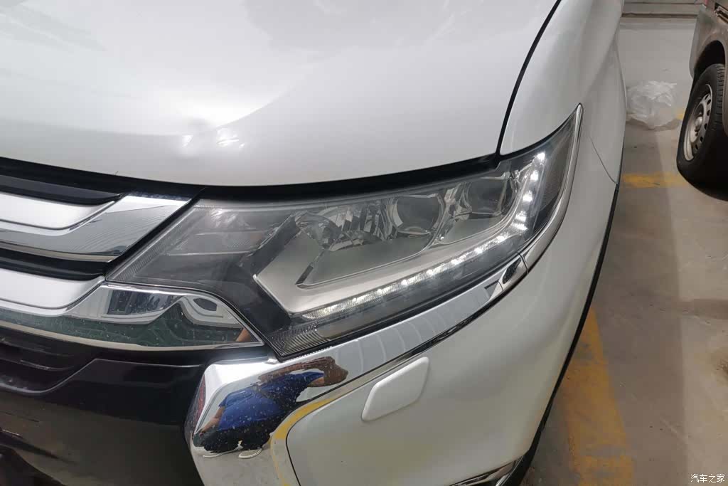 Mitsubishi Outlander, 2017 все фото
