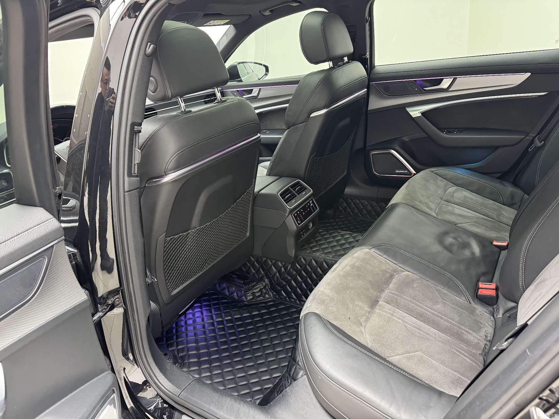 Audi A6L, 2019 8
