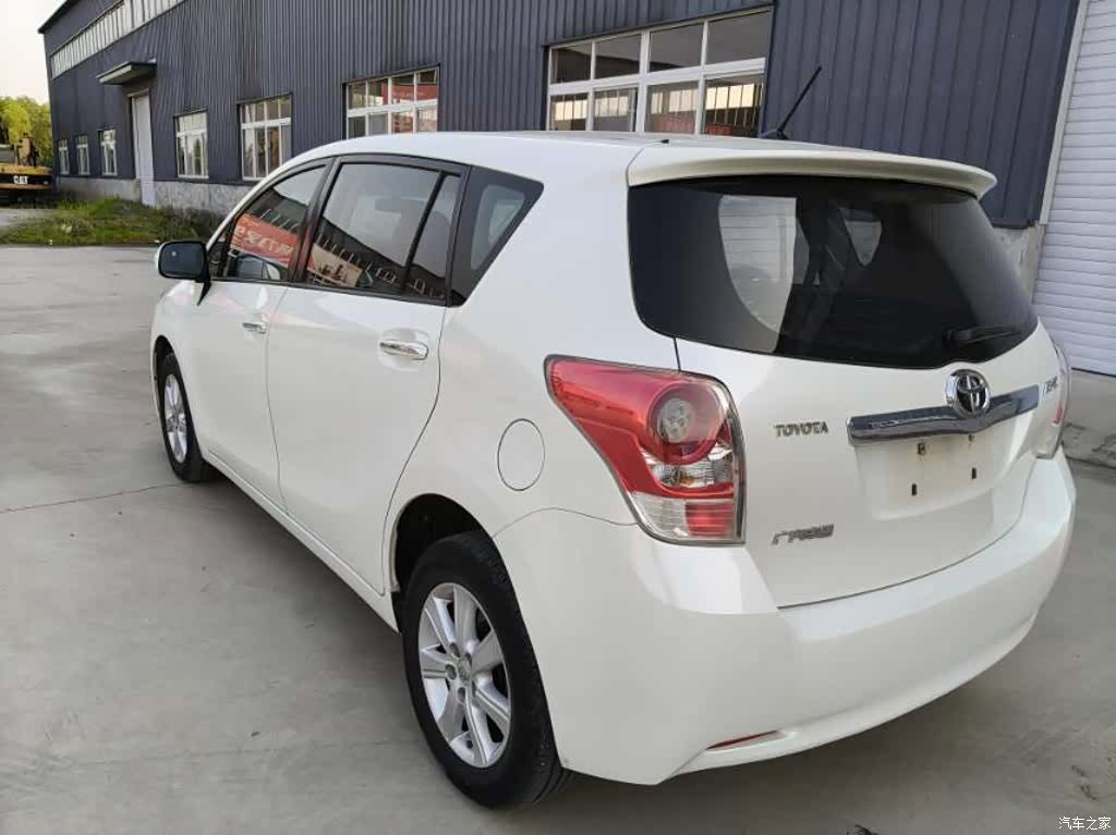 Toyota 180E, 2013 7