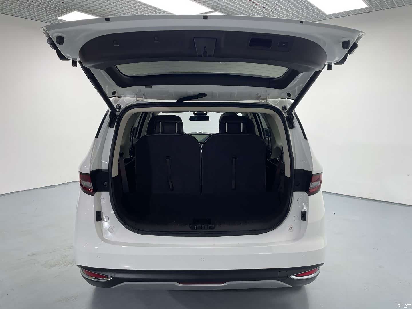 Geely Jiaji, 2021 16