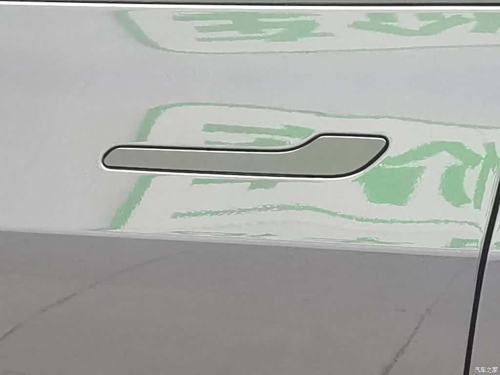 Tesla Model 3, 2024 18