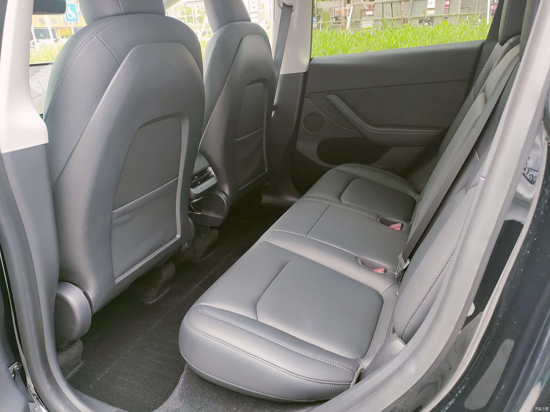 Tesla Model Y, 2022 14