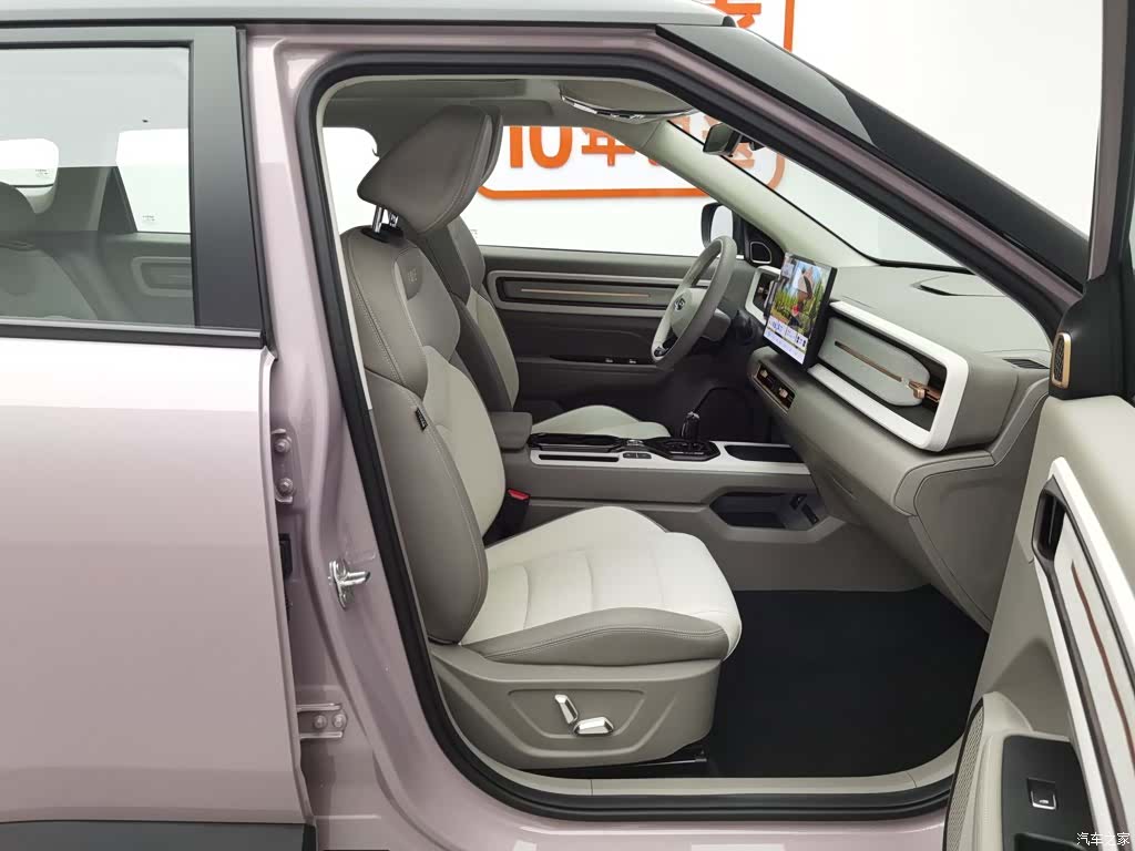 Geely Icon, 2025 23
