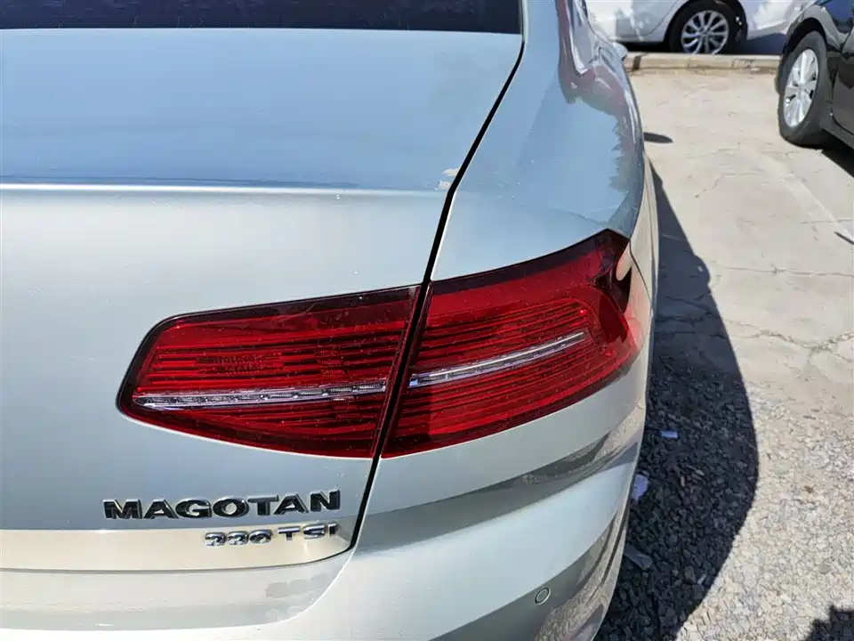 Volkswagen Magotan