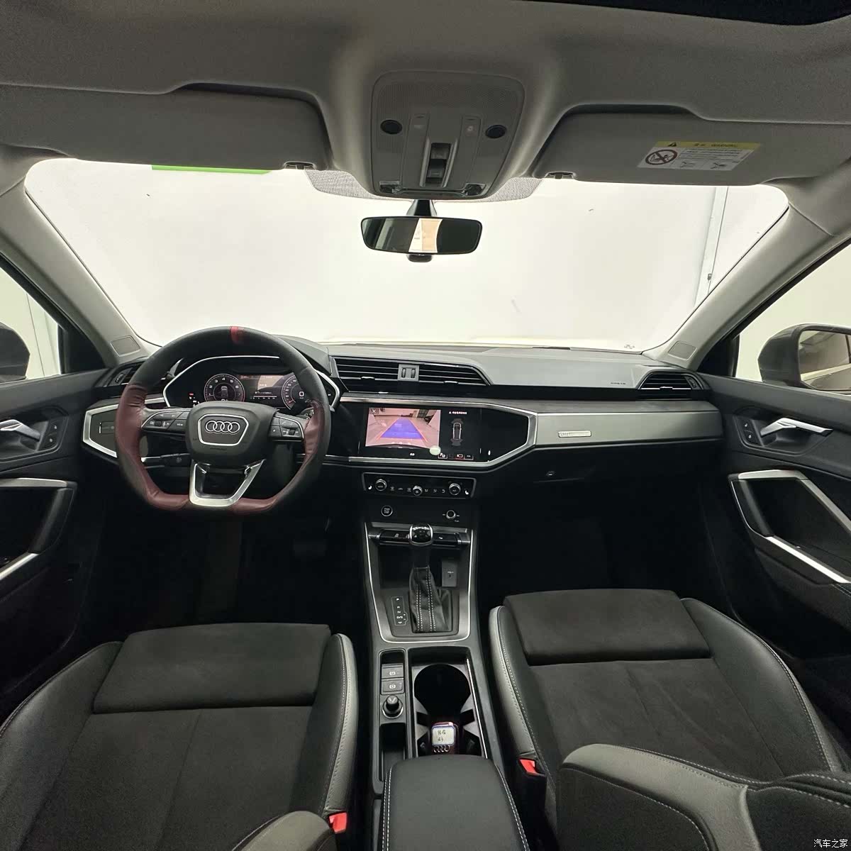 Audi Q3, 2022 12