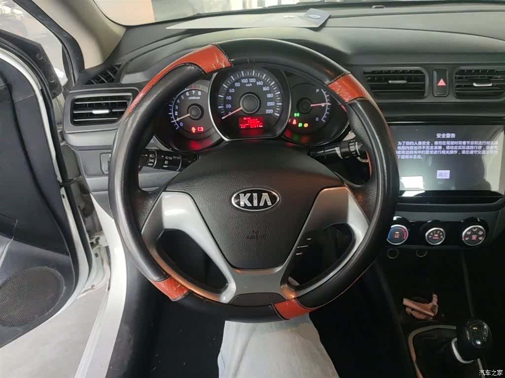Kia K2, 2016 11