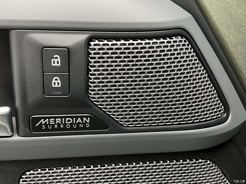 Land Rover Defender, 2022 17