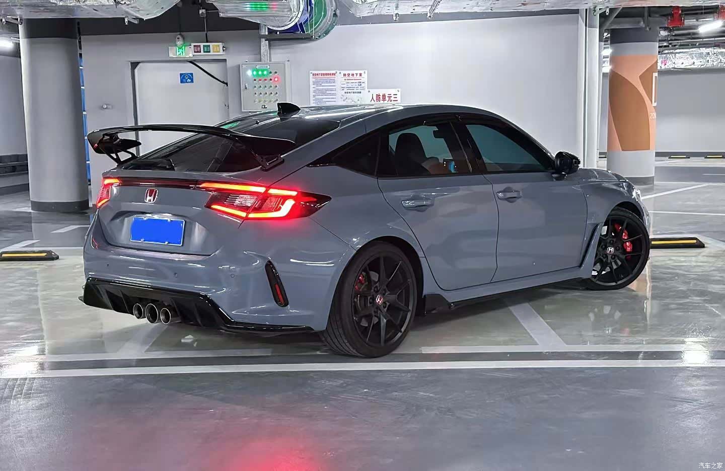 Honda Civic, 2025 3