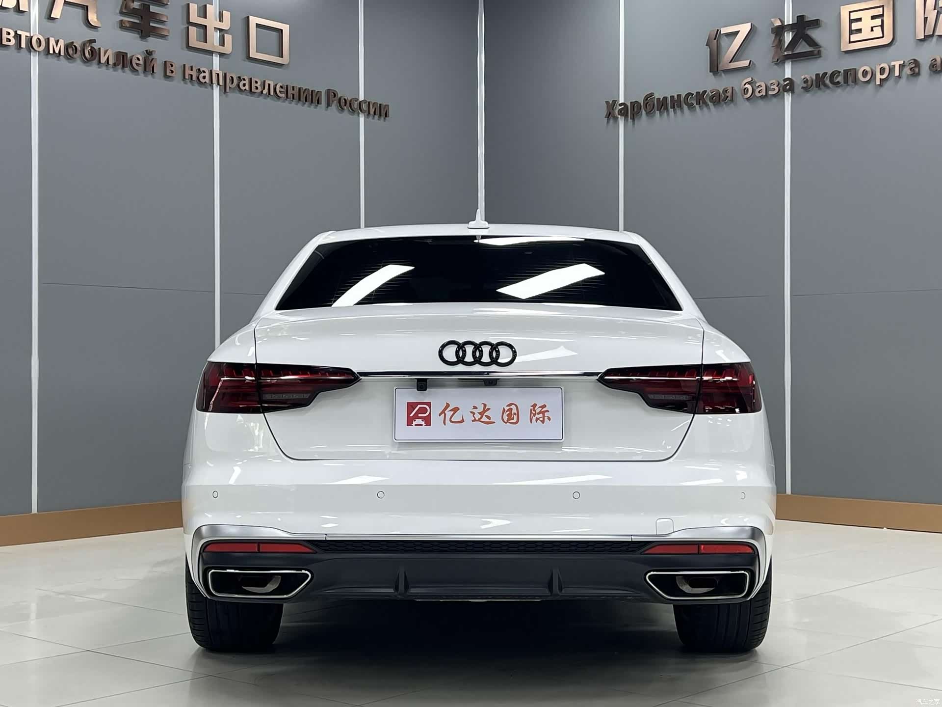 Audi A4L, 2021 все фото