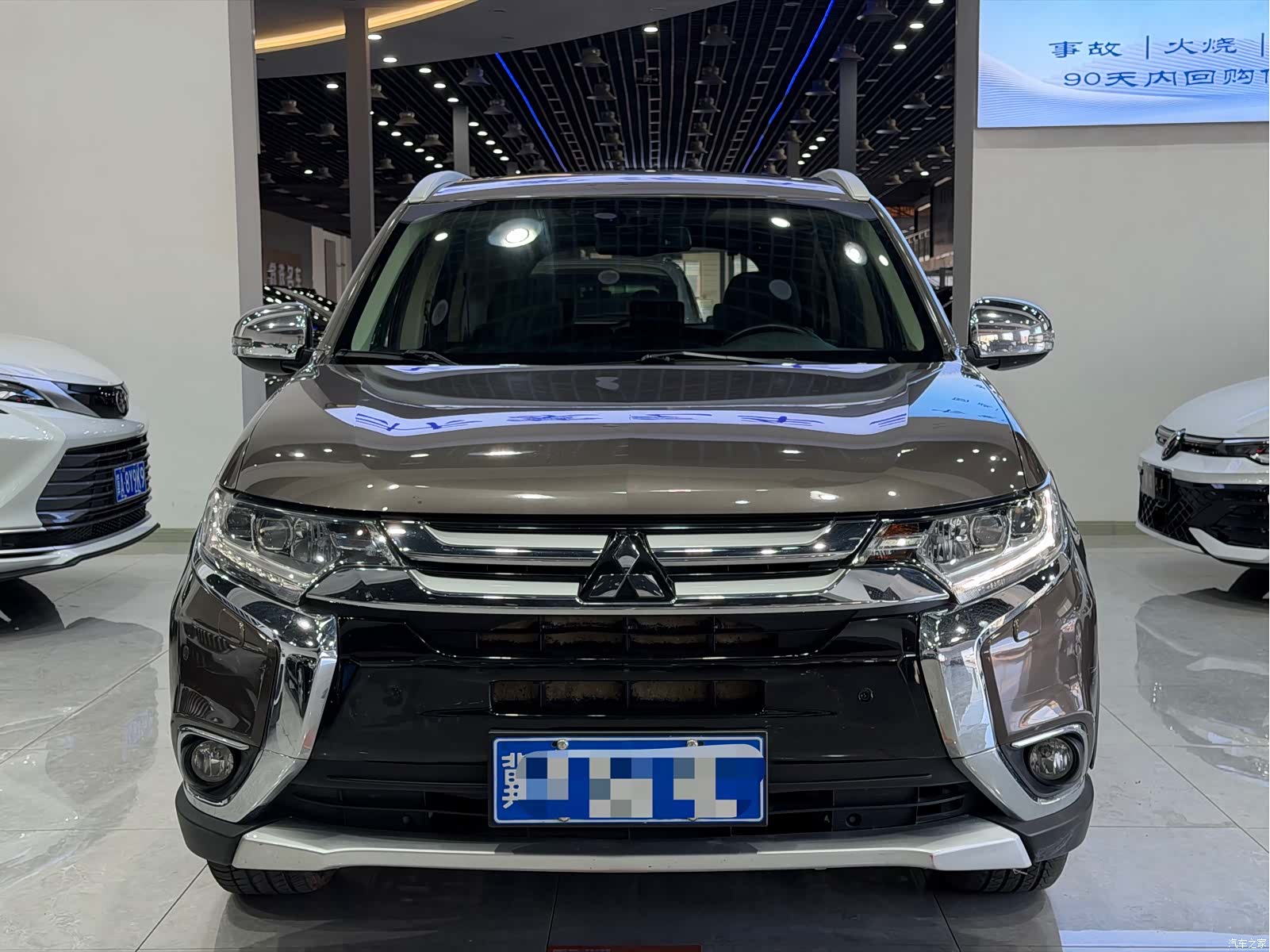 Mitsubishi Outlander, 2017 2