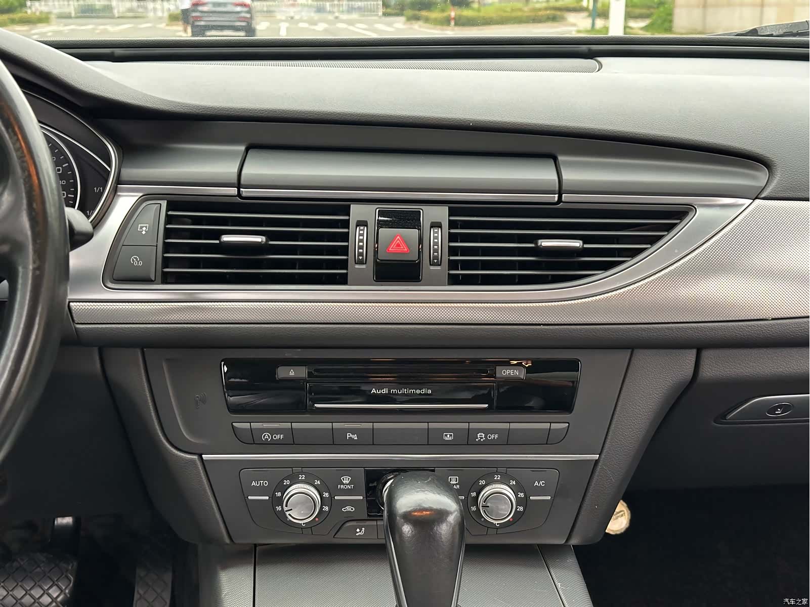 Audi A6L, 2017 14