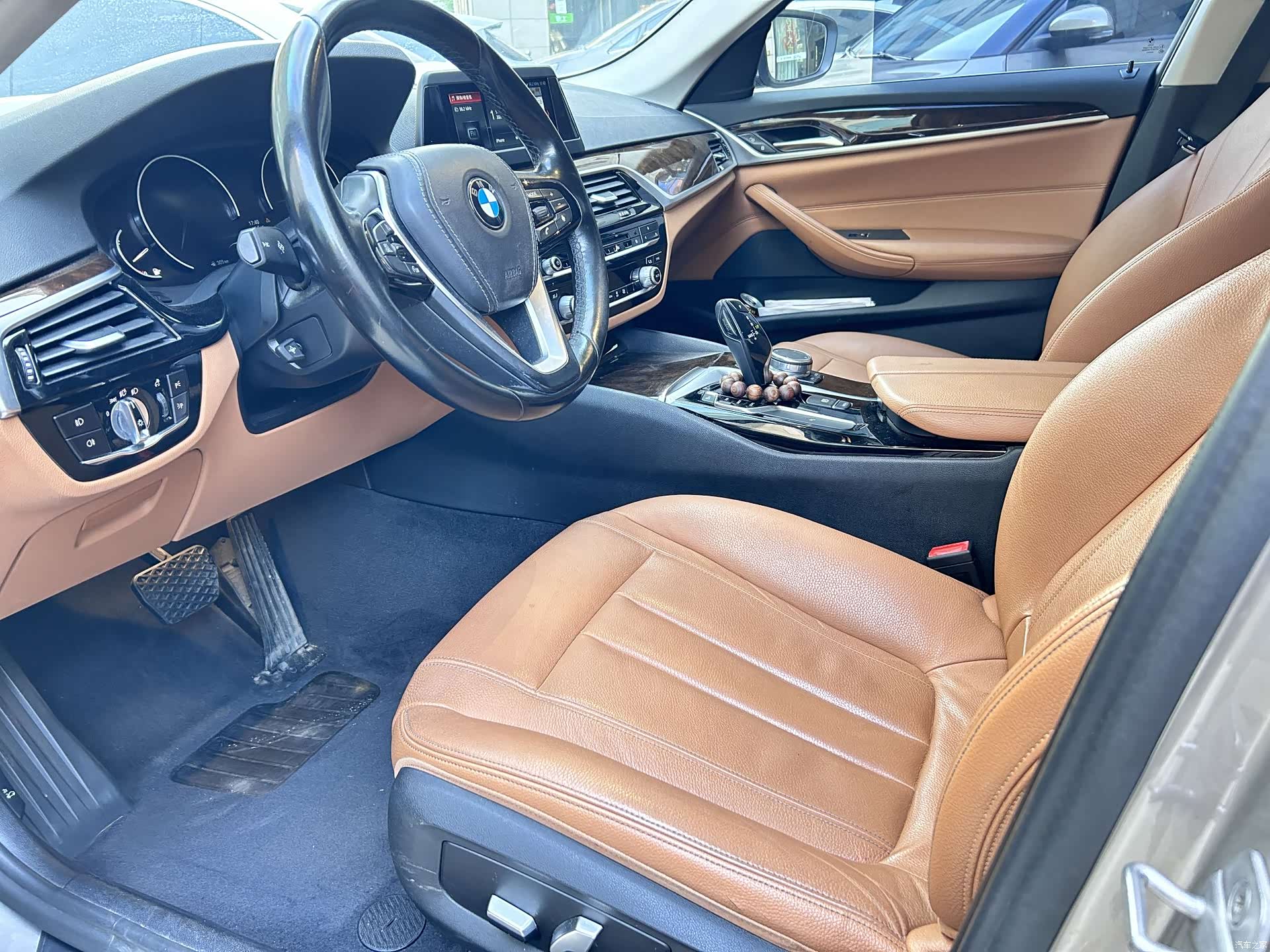 BMW 5 Series, 2018 все фото
