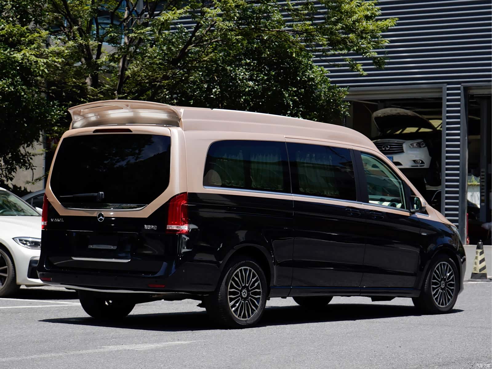 Mercedes-Benz V-Class, 2020 4
