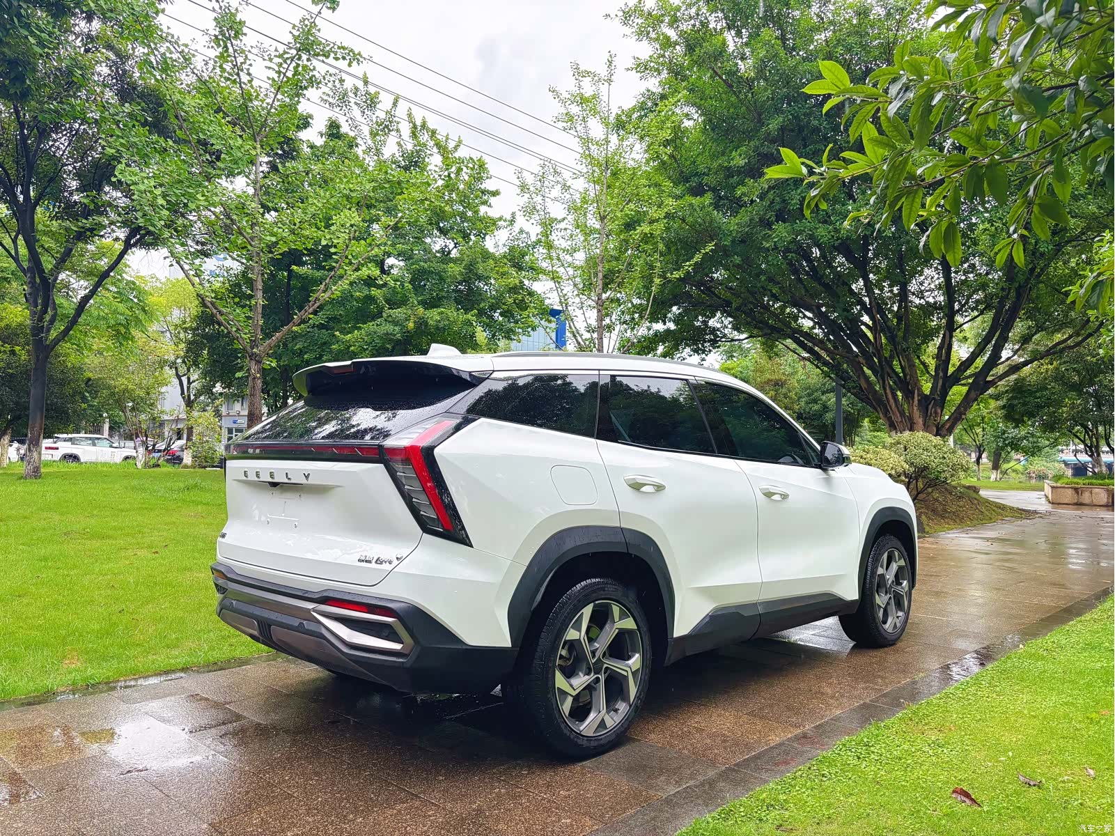 Geely Boyue, 2023 4