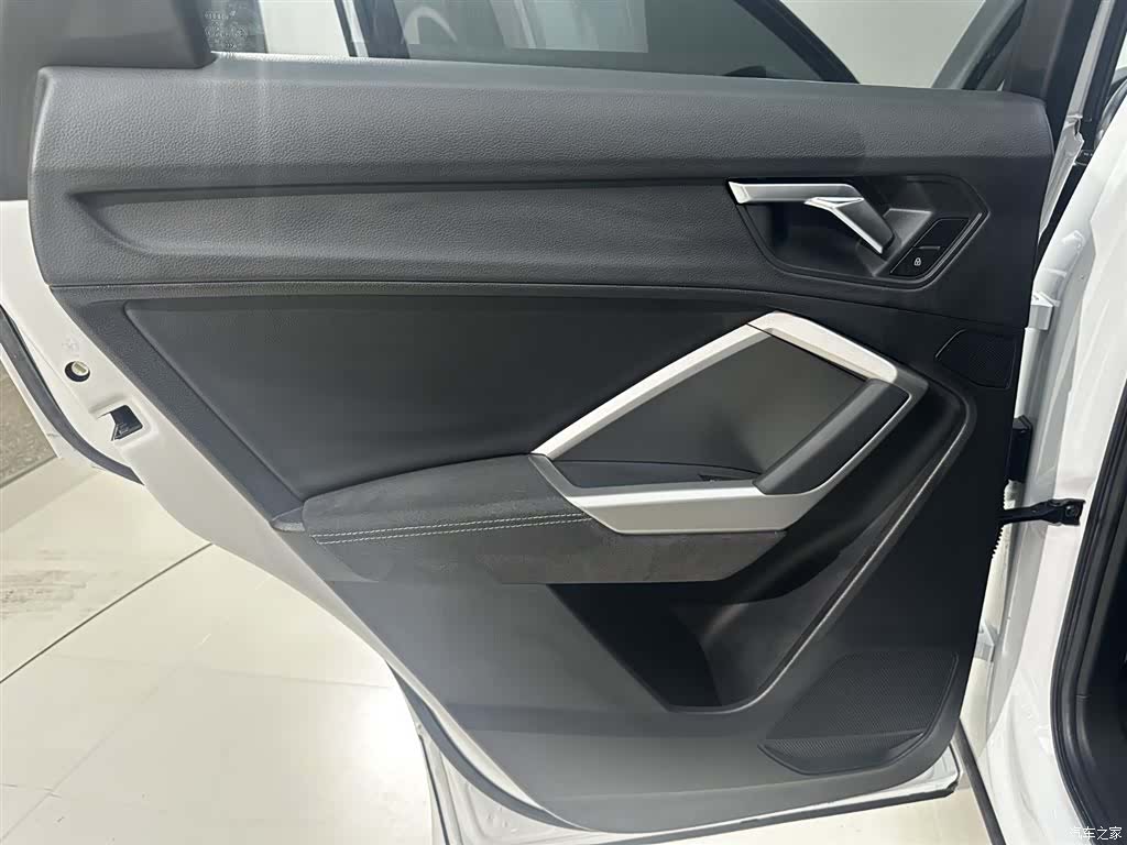 Audi Q3, 2022 23