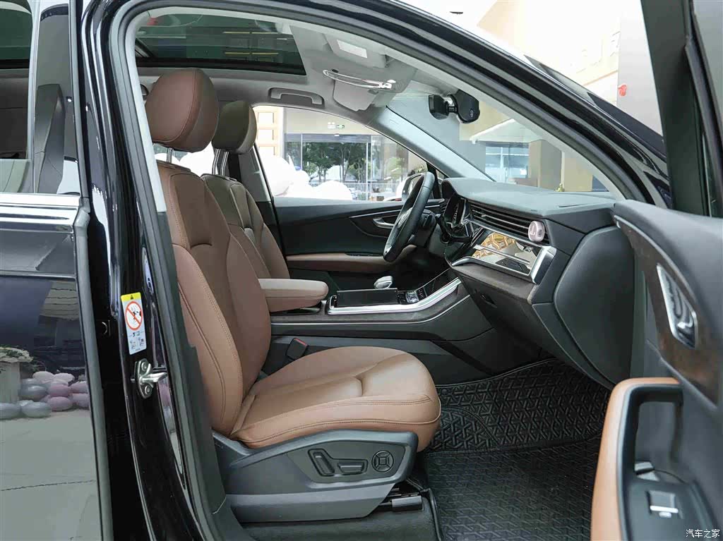 Audi Q7, 2021 11