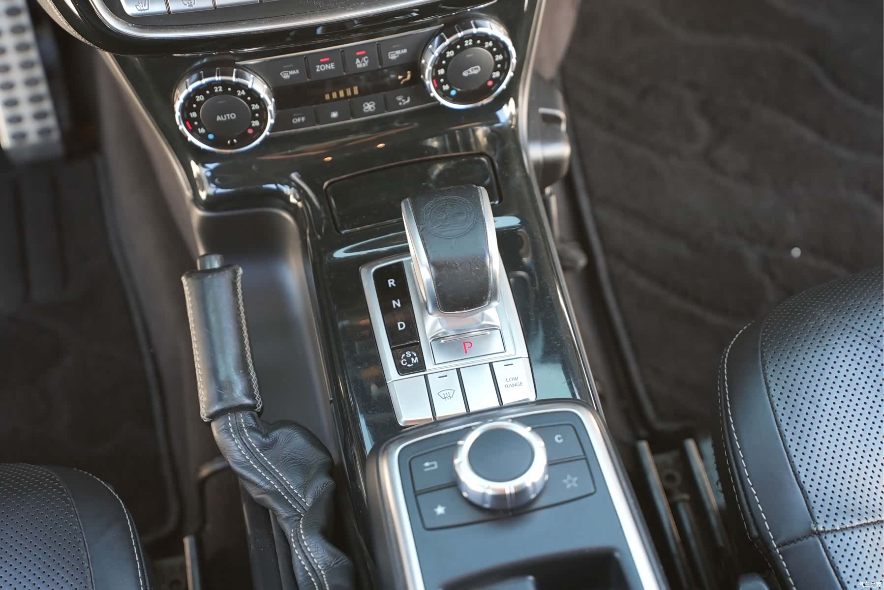 Mercedes-Benz G-Class, 2015 14