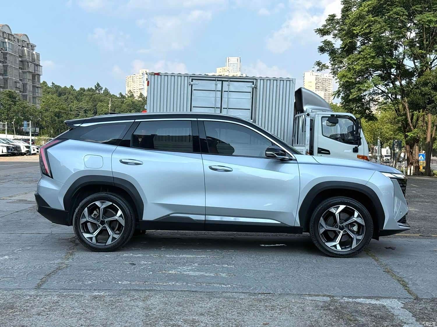Geely Boyue, 2023 15