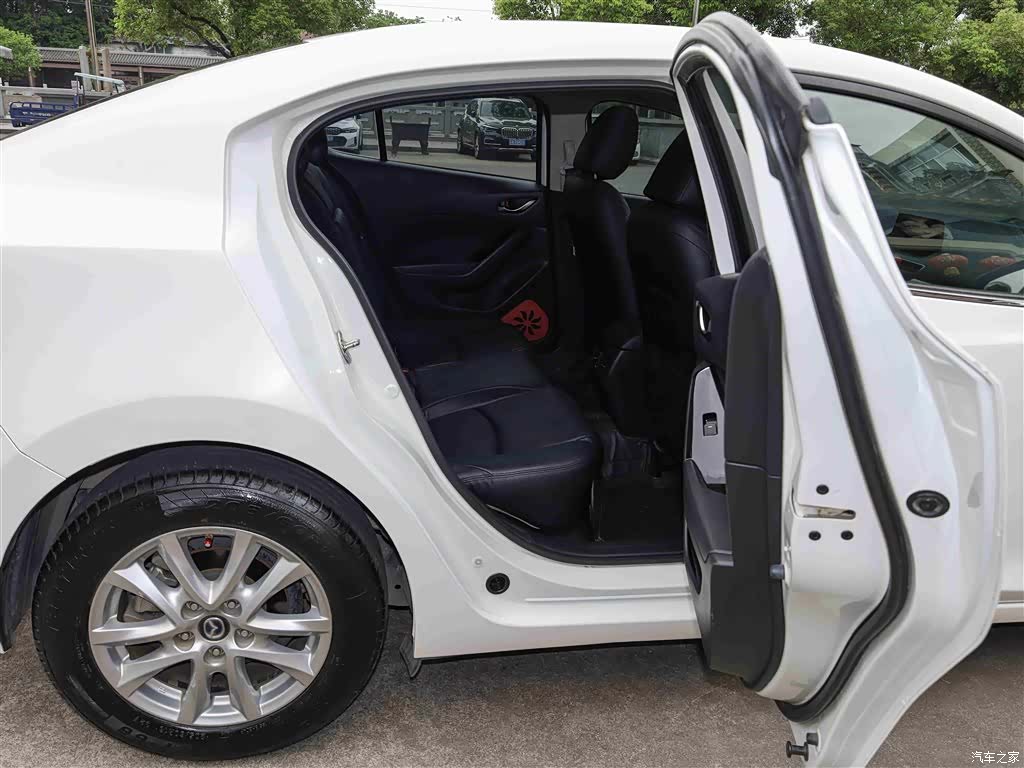 Mazda Mazda3, 2019 18