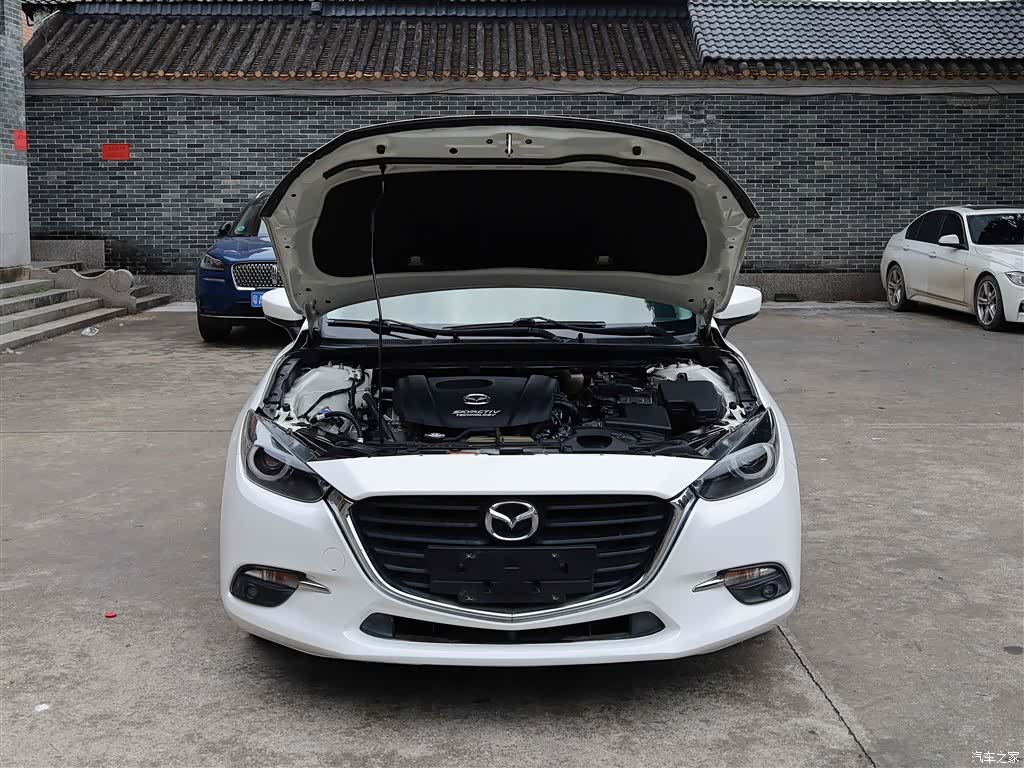 Mazda Mazda3, 2019 14