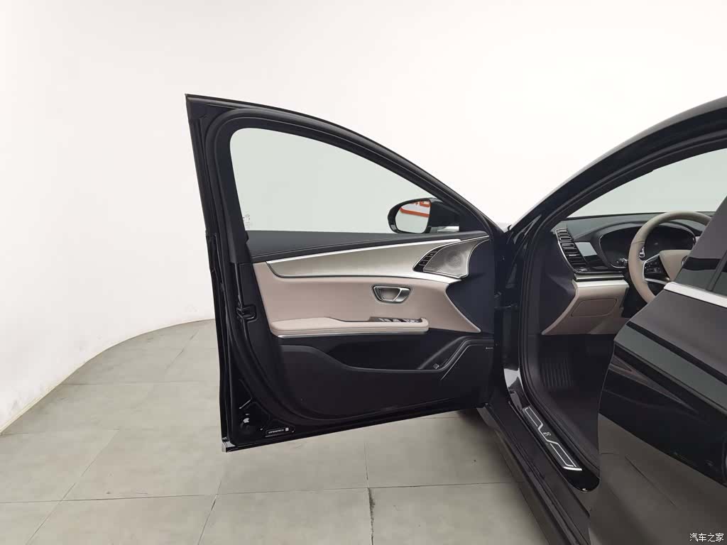 BYD Han, 2025 8
