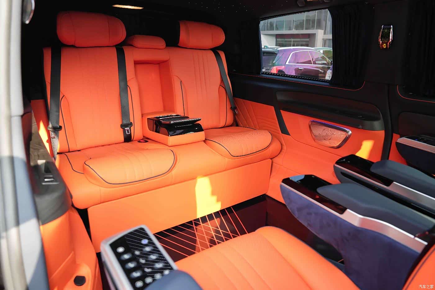 Mercedes-Benz 7, 2022 12