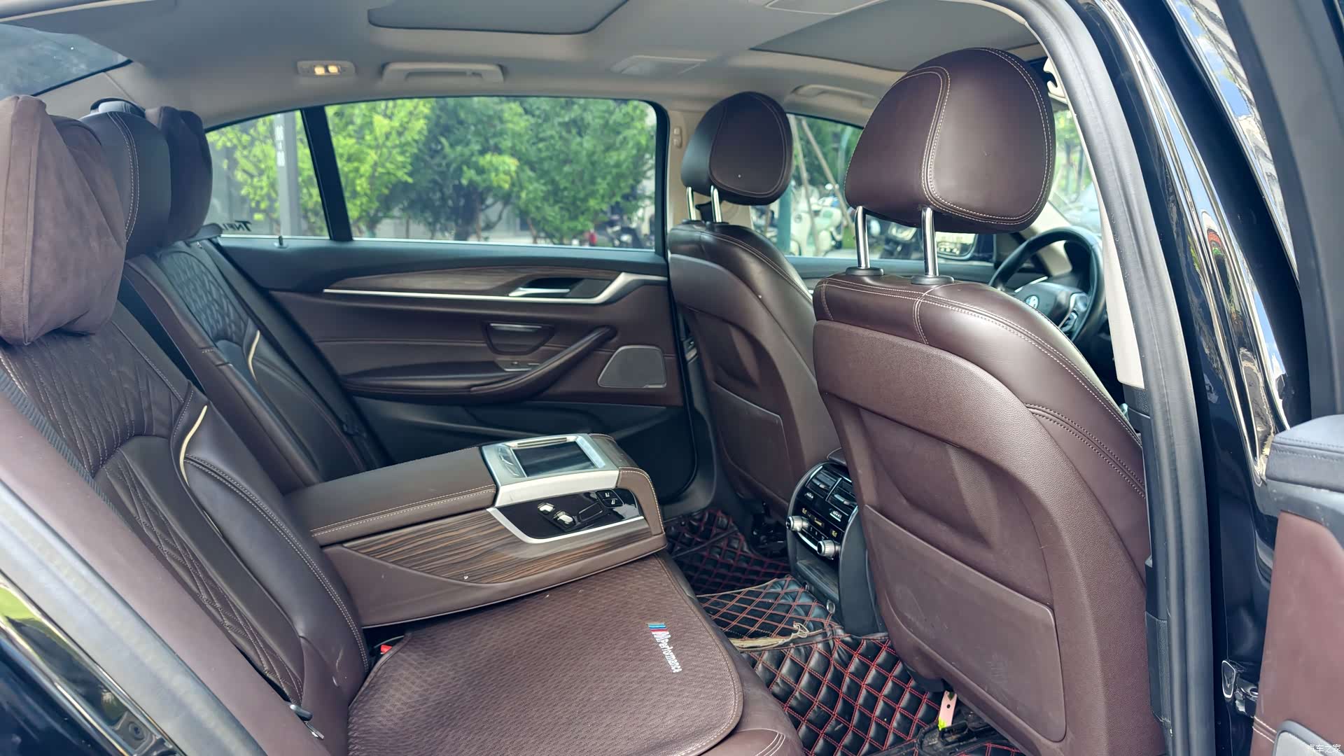 BMW 5 Series, 2018 8