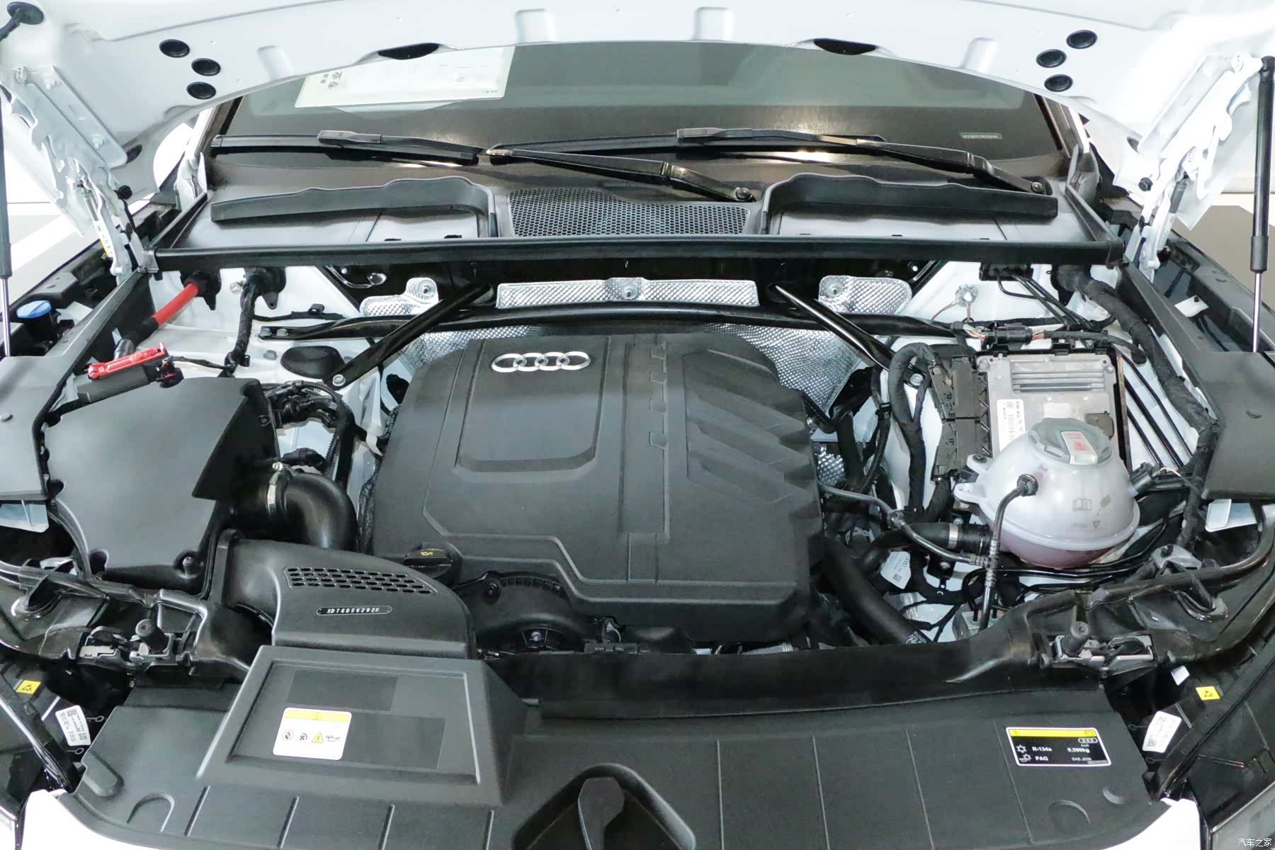 Audi Q5L, 2024 9