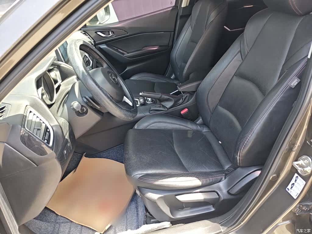 Mazda Mazda3, 2015 15