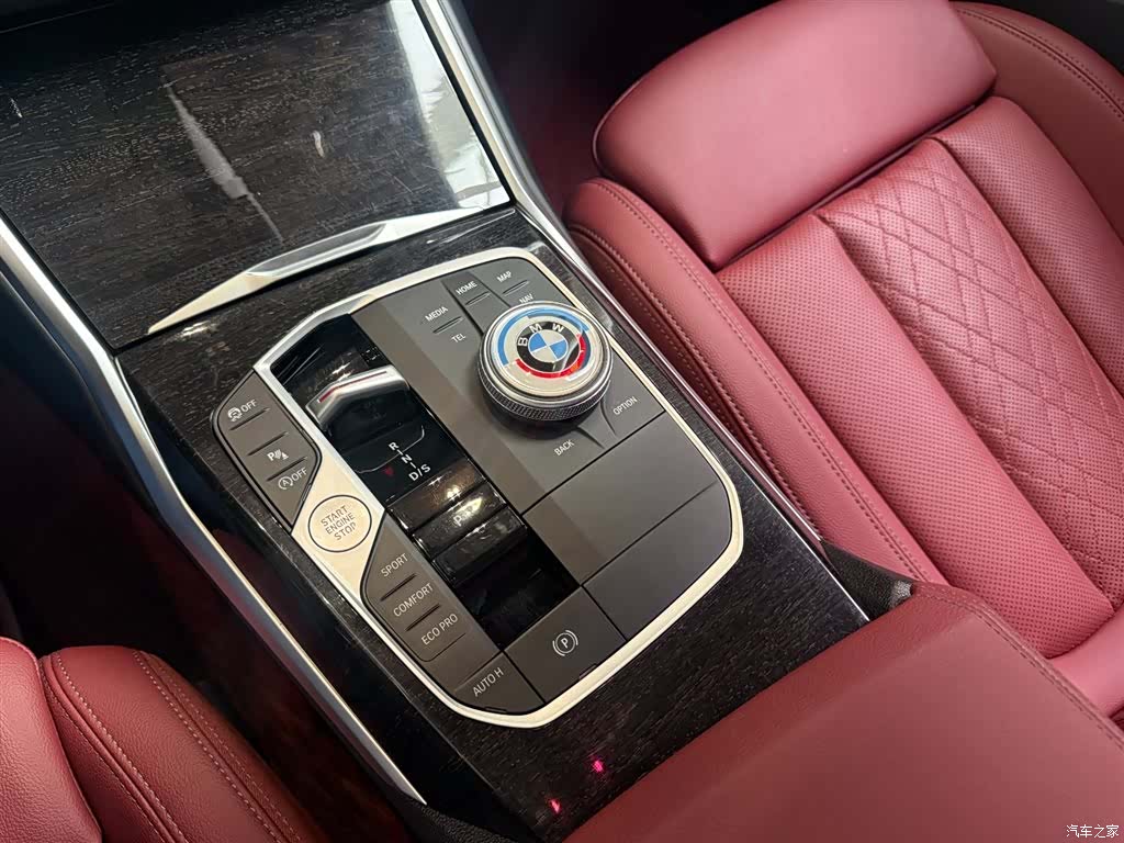 BMW 3 Series, 2024 11