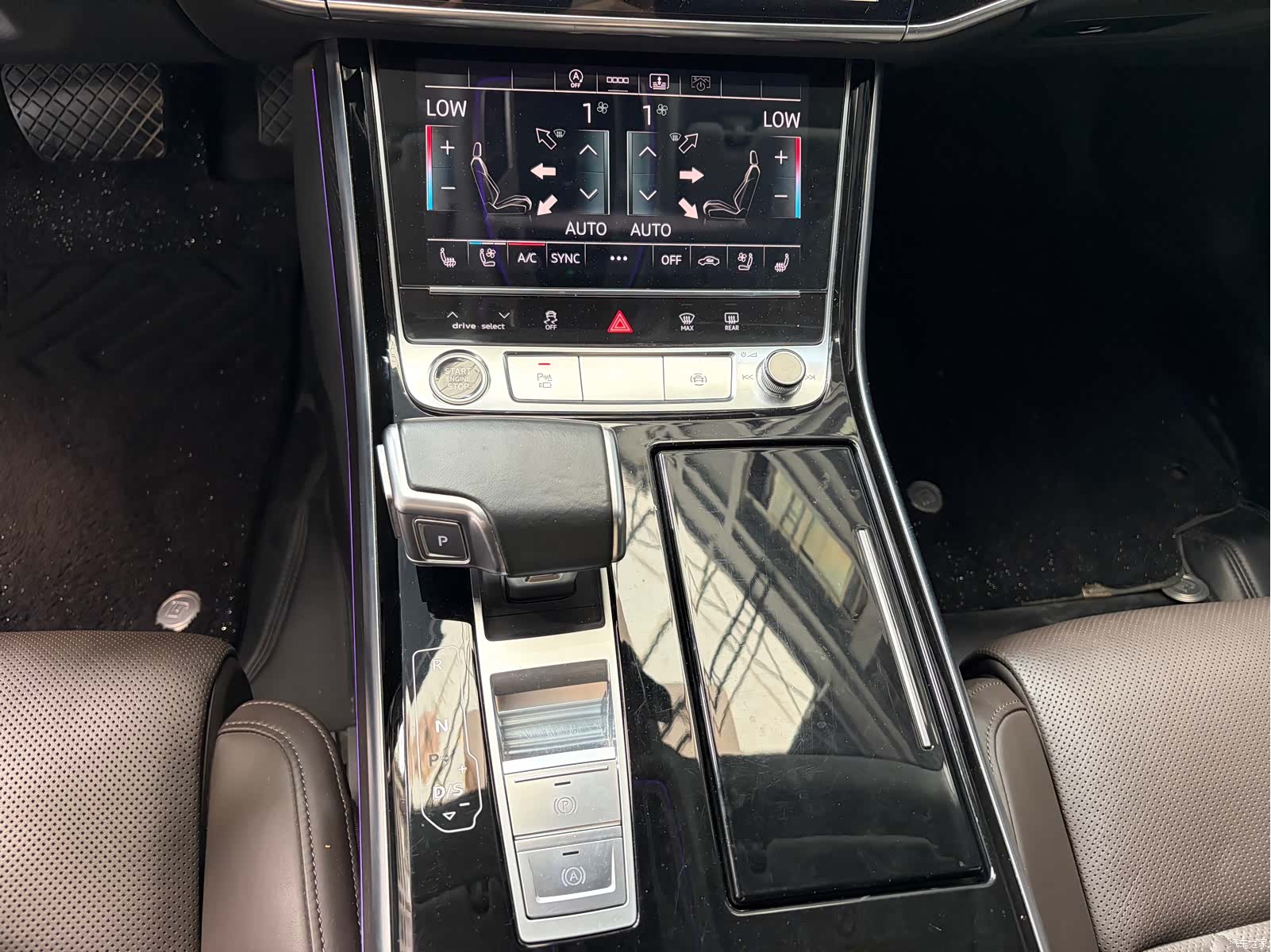 Audi A8L, 2022 13