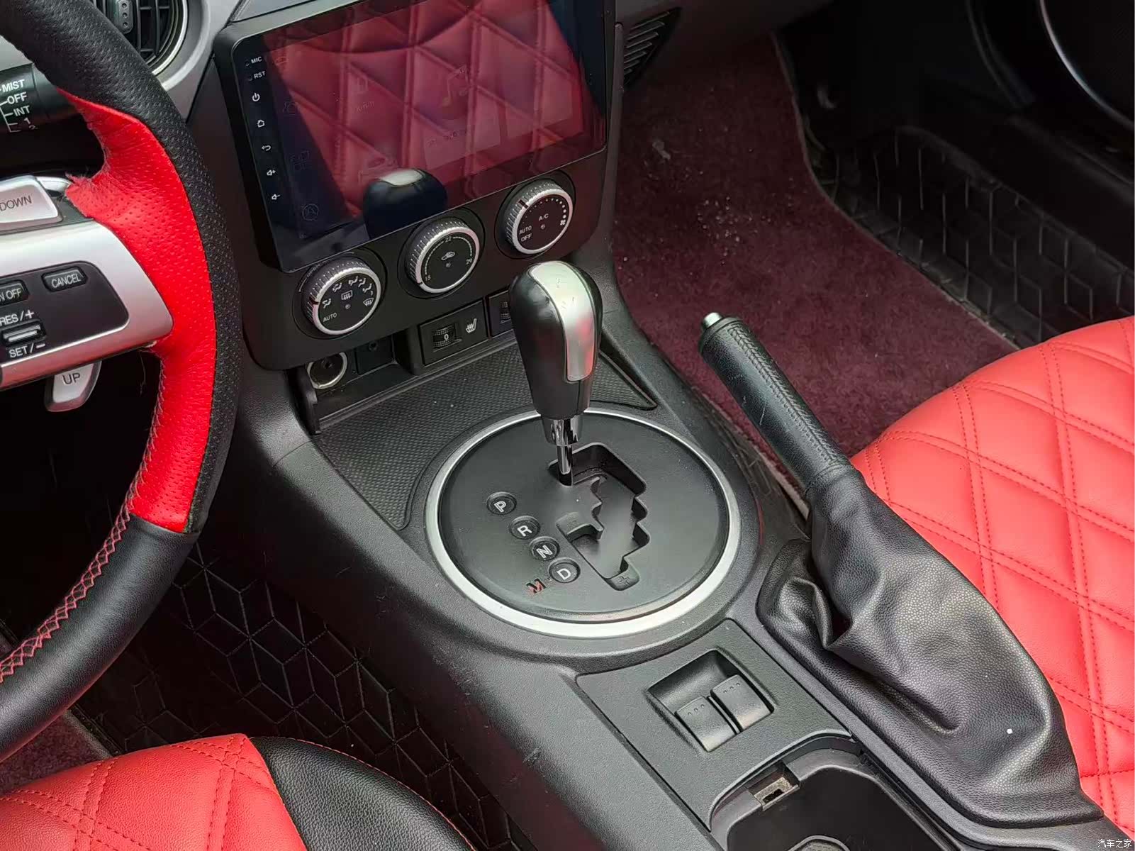 Mazda MX-5, 2011 8