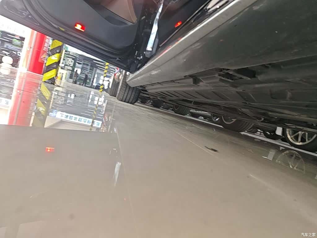 Mercedes-Benz E-Class, 2024 22