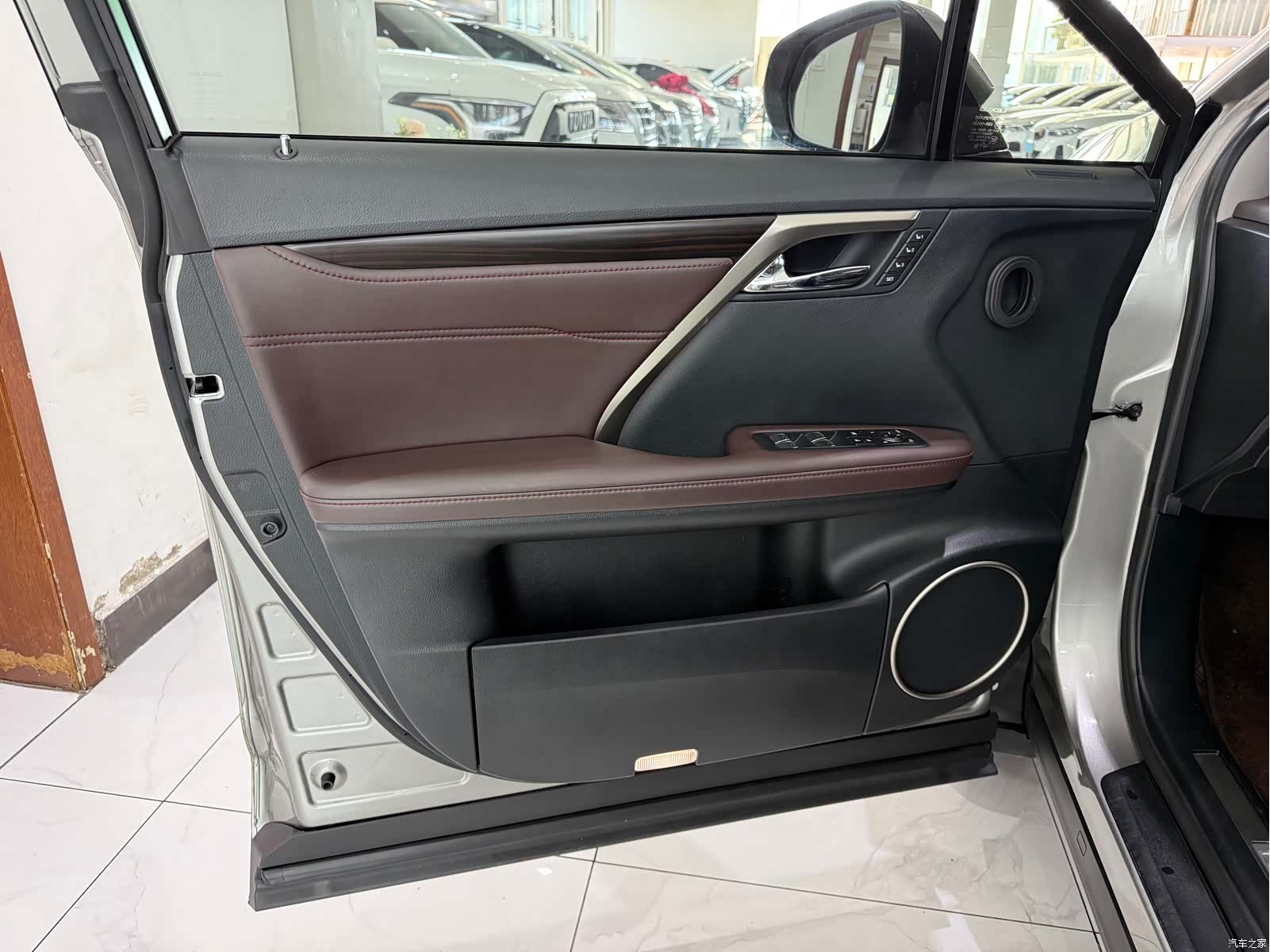 Lexus RX, 2019 4