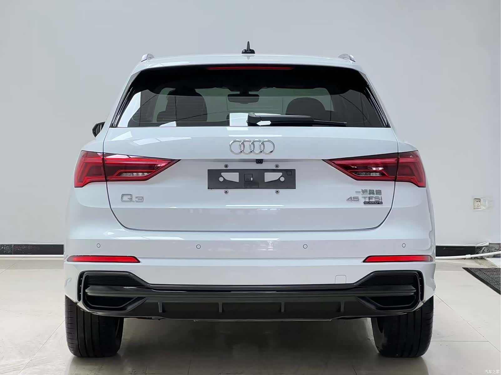 Audi Q3, 2022 все фото