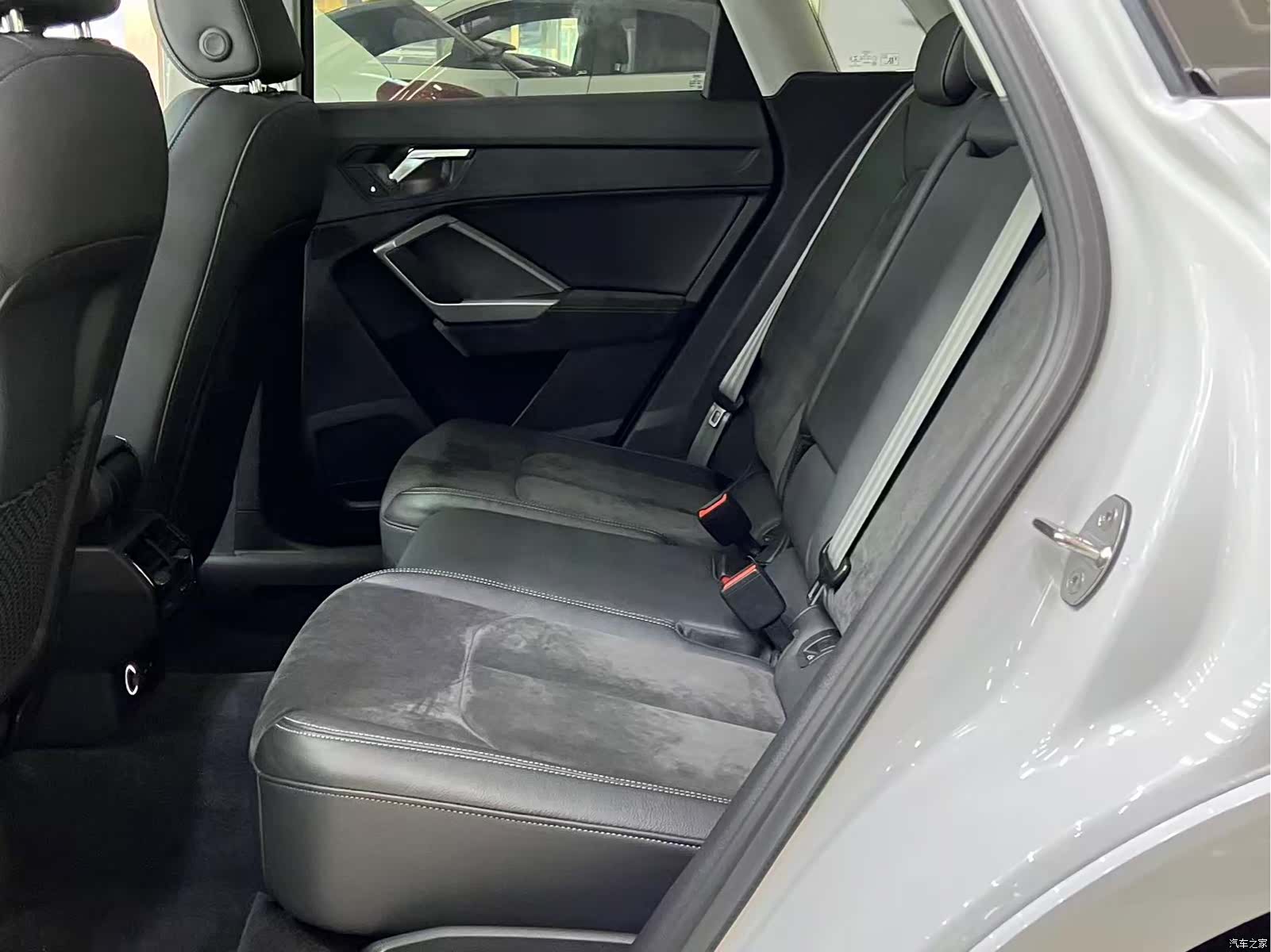 Audi Q3, 2022 13