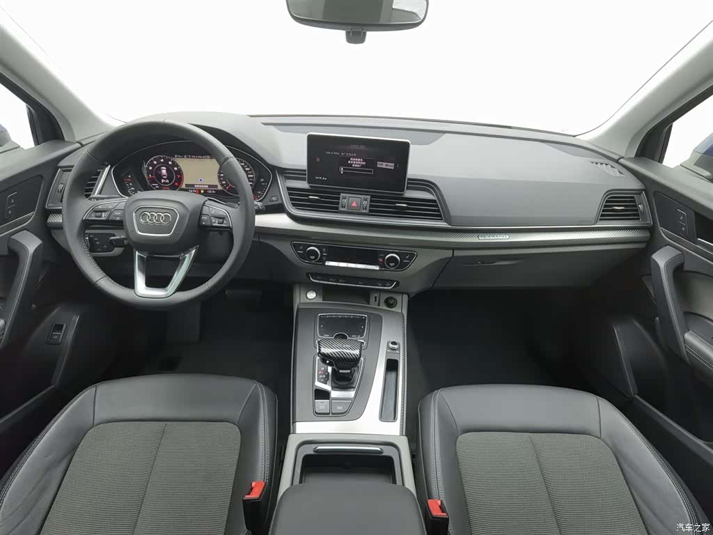 Audi Q5L, 2019 все фото