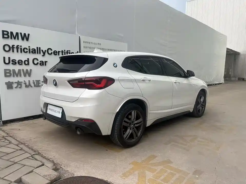 BMW X2