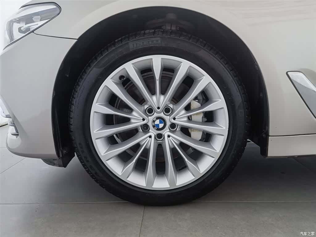 BMW 5 Series, 2017 17