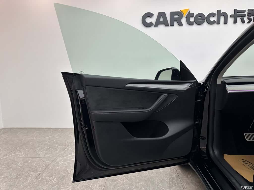 Tesla Model Y, 2024 15