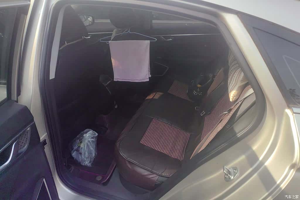 Geely Emgrand, 2021 11