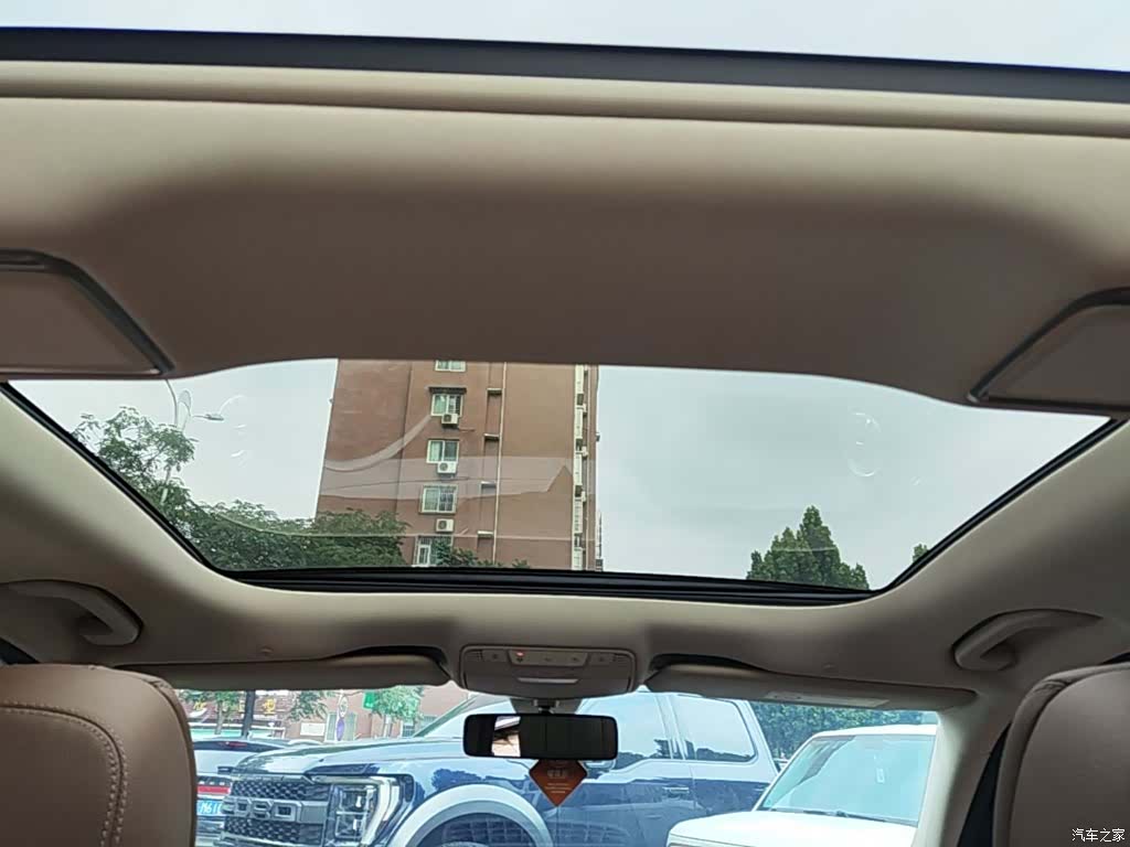 Mercedes-Benz E-Class, 2023 18