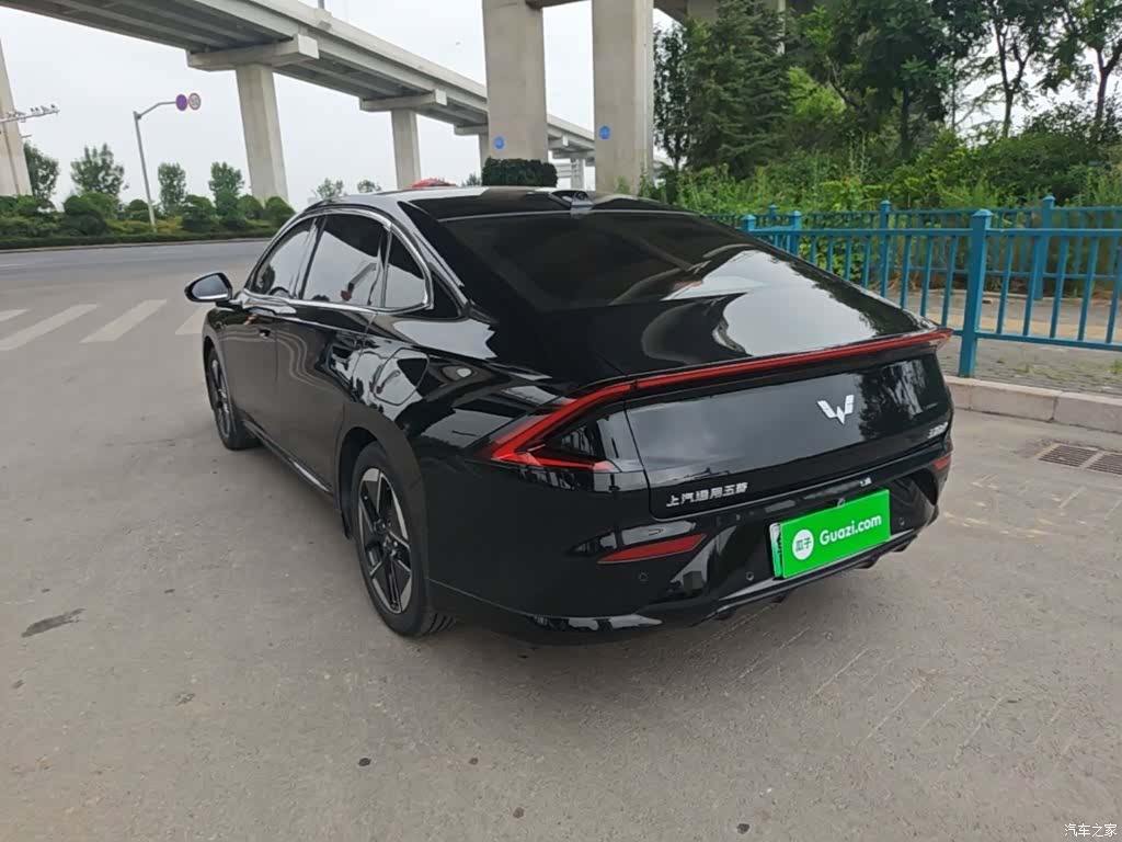 Wuling Starlight, 2025 23