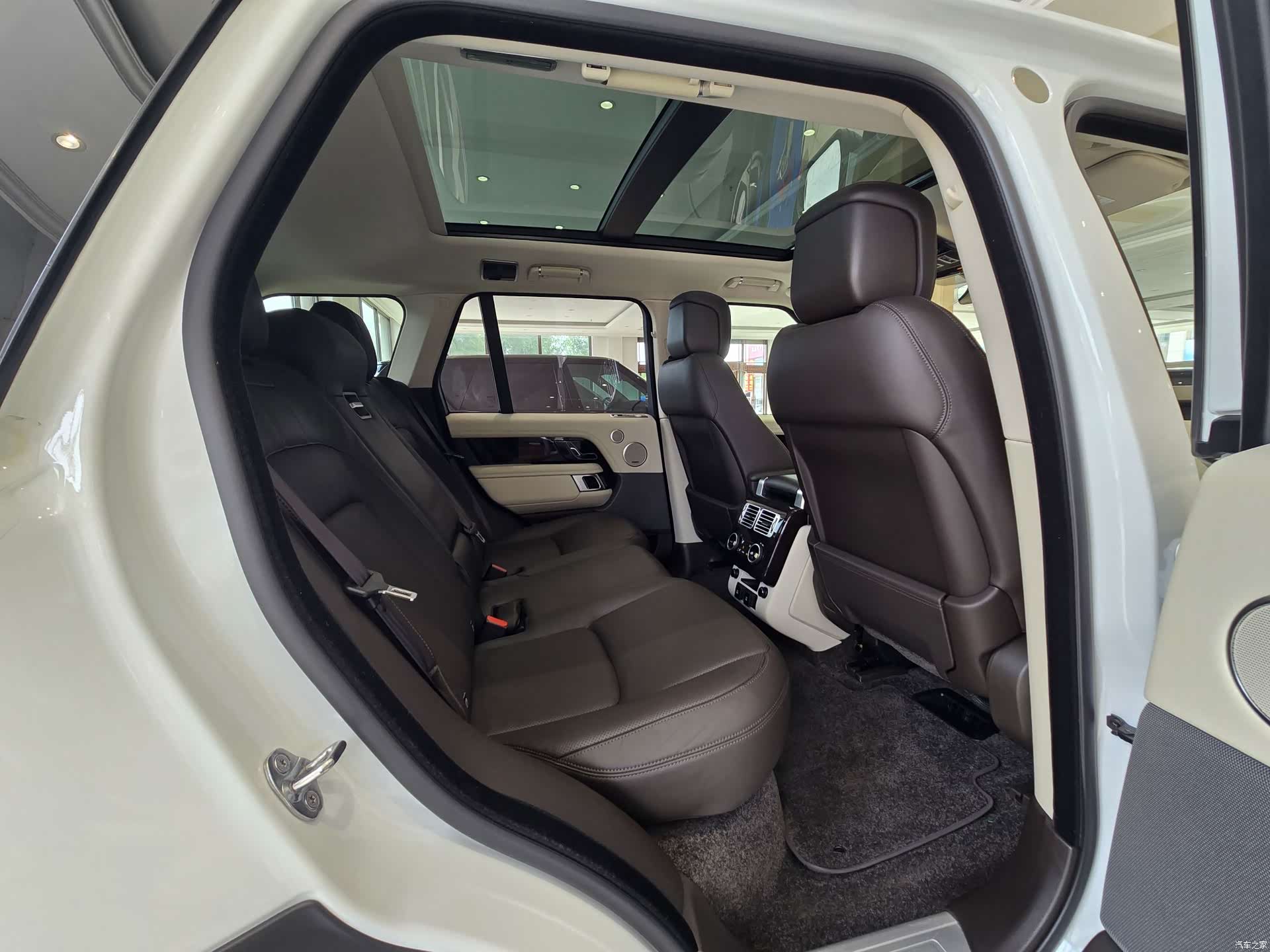 Land Rover Range Rover, 2019 14