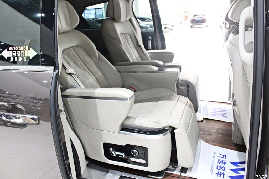 Buick GL8, 2020 10